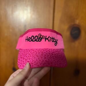 Hello kitty hat 🎀